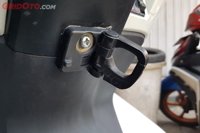 Pasang Gantungan Barang Di Honda Adv150 Rapi Mirip Bawaan Pabrik