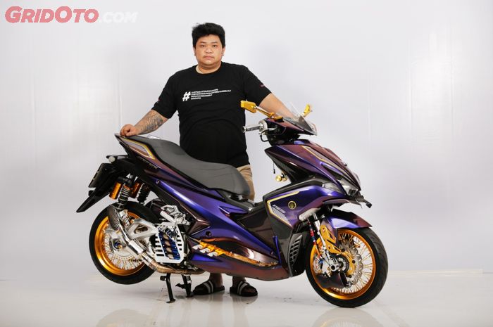 Yamaha Aerox gaya Thailook pemenang kelas daily Customaxi Pontianak
