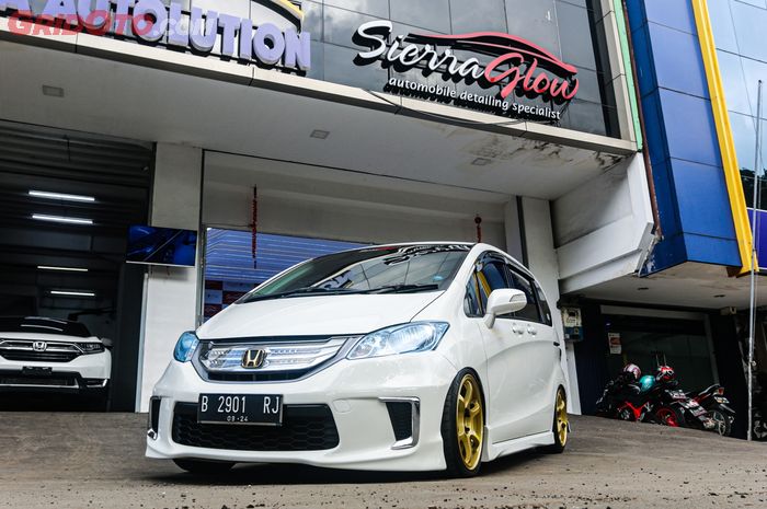  Honda  Freed  Ini Totalitas Merombak Kabin Gaya JDM Setir 