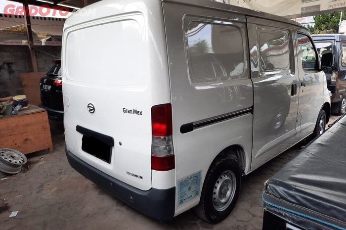 Harga mobil bekas Daihatsu Gran Max Blind Van 