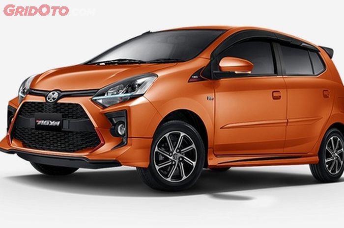 Toyota Agya dengan warna Orange Metallic