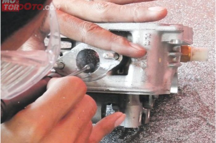Ilustrasi proses porting polish blok mesin motor