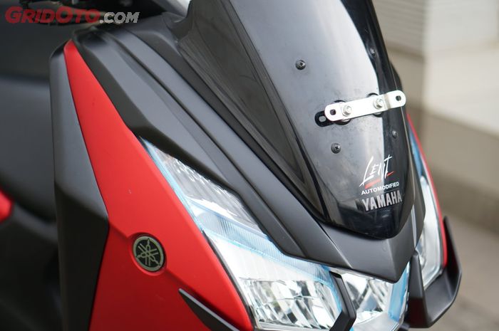 Pasang Cover  Visor Custom Untuk Yamaha Lexi  Biar Terlihat 