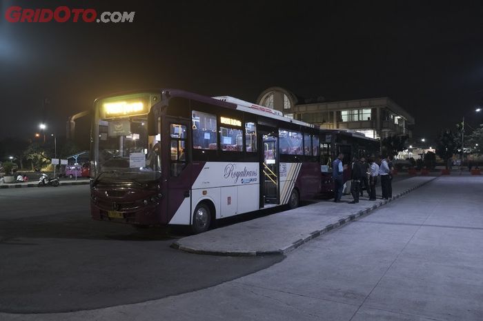 Ini satu-satunya jenis bus yang boleh beroperasi di Terminal Depok selama PSBB, bus apa ya?