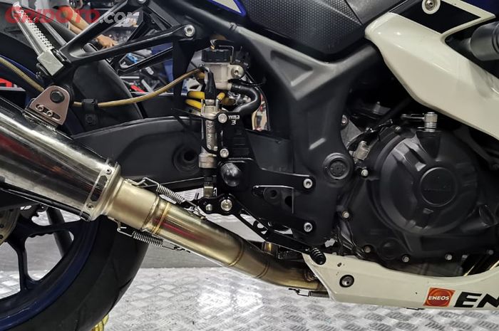 Pakai footstep underbone di sport bike