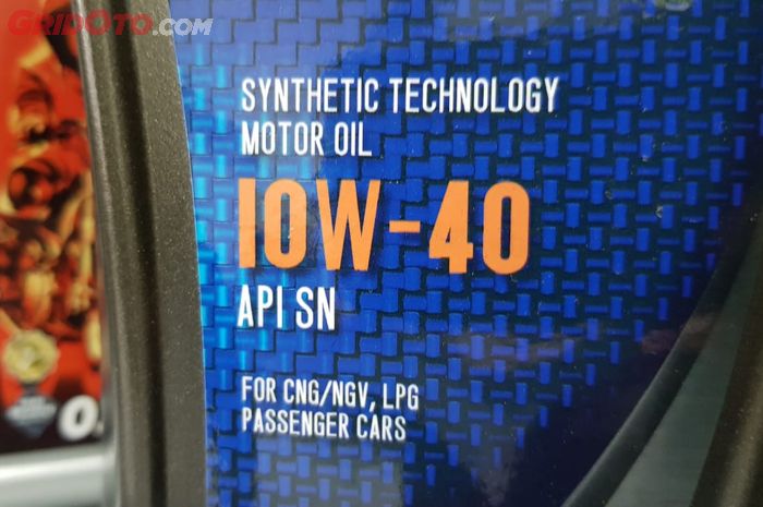 PTT Oil 10W-40 untuk Mobil Mesin Bensin