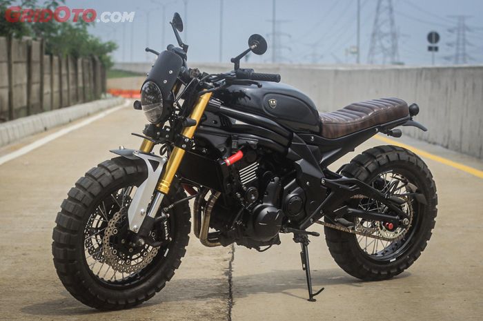 Kawasaki ER-6N tampil ala European Scrambler.