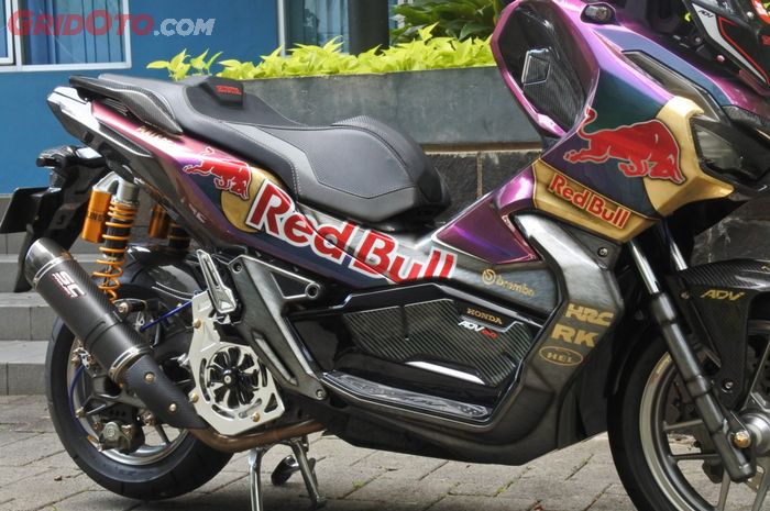 Segini biaya bikin airbrush 'Redbull Racing' di Honda ADV 150 unik ini.