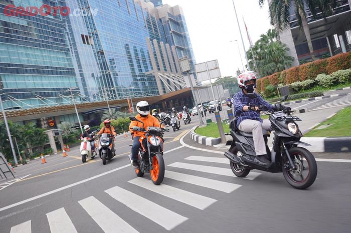 Motoran Tugeder touring tipis-tipis di sekitar Jakarta ke rumah dinas Bamsoet.