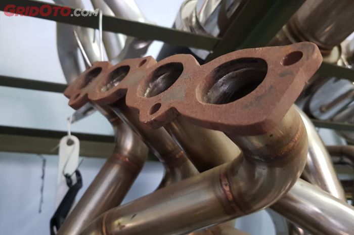 Header Knalpot Mobil