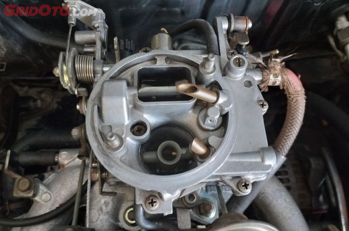 Karburator mobil lawas harus dibersihkan berkala