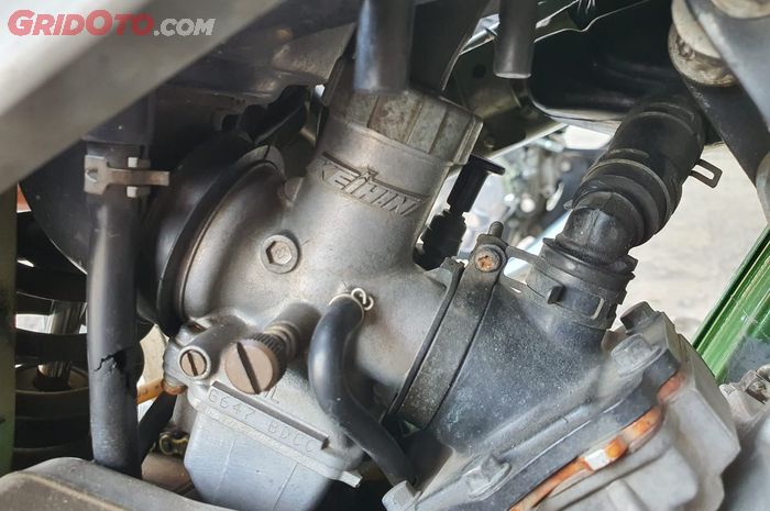 Karburator Kawasaki Ninja 150 RR atau karburator PE 28 bisa jadi pilihan saat  bore up Suzuki Satria F150