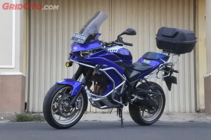 Trik modifikasi Yamaha R25 jadi motor adventure, bagian fairing ditinggikan!