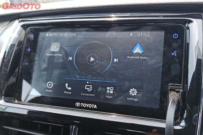 Head unit Toyota Yaris kini support Apple CarPlay dan Android Auto