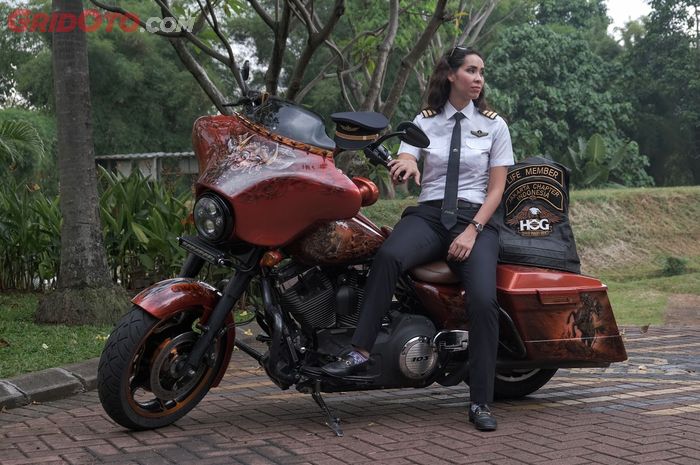 Soal fenomena banyak pilot yang juga bikers, pilot ini kasih alasan kenapa banyak pilot yang suka naik motor