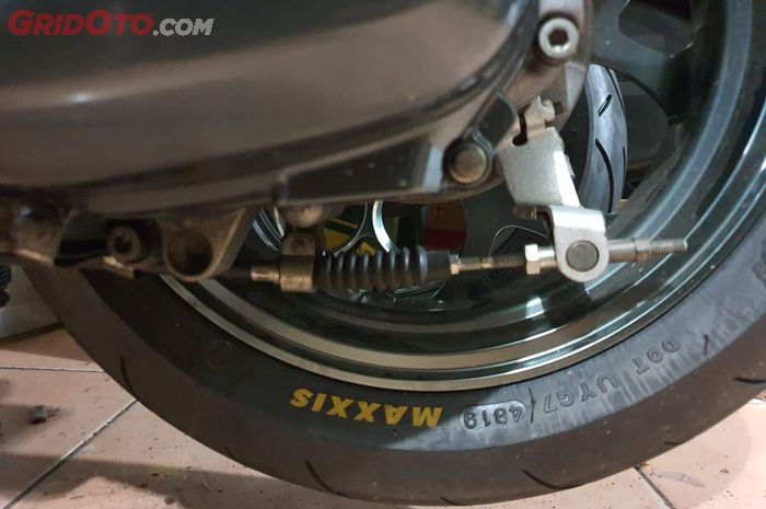 Ilustrasi kabel rem motor matic