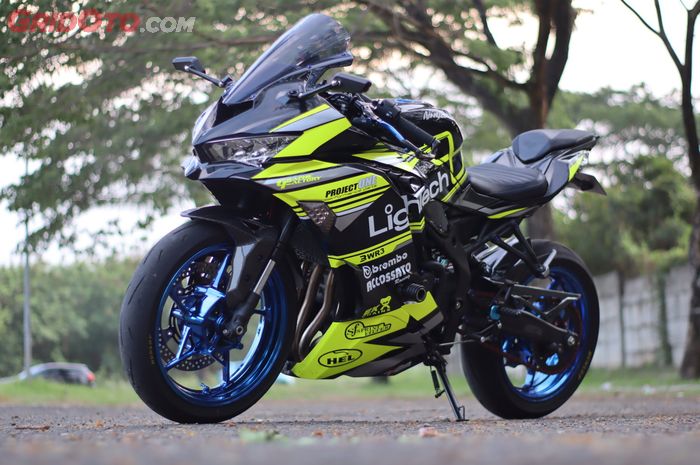 Bikin ZX-25R standar makin kece pakai decal stiker, modal 2,7 jutaan saja nih sob!