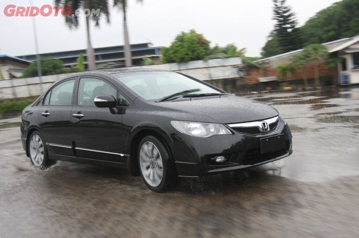 Ilustrasi Honda Civic FD2 2.0 2010