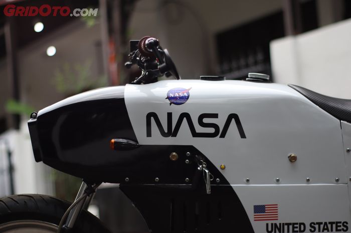 Detail body custom streetcub Honda Supra X ala pesawat NASA, berawal dari gambar di kertas! 