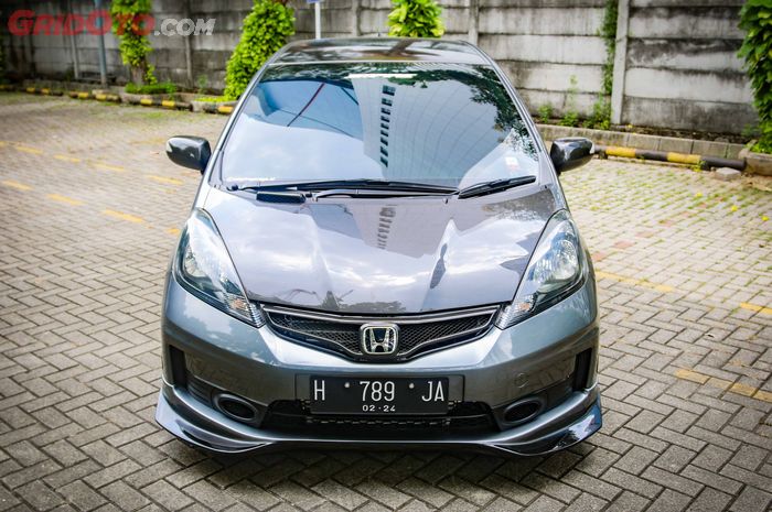 Kap mesin carbon fiber dan add-on lips J's Racing