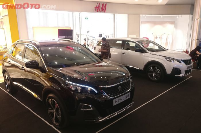 Peugeot 3008 dan 5008 Allure Plus di pameran Festival Grup astra Solo