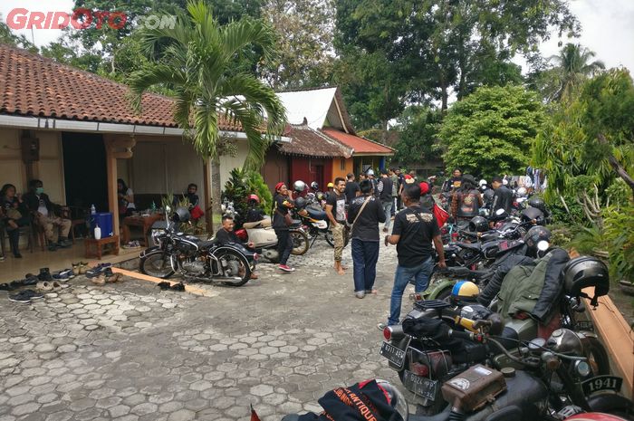 Ngegas Silaturahmi komunitas motor klasik Iron Buffalo