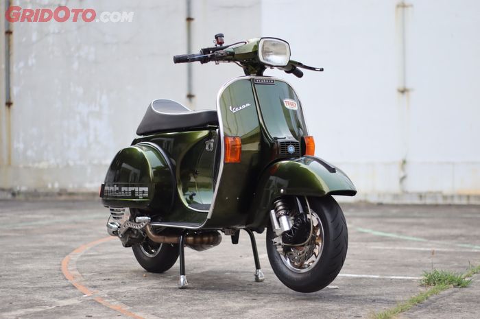 Vespa Exclusive 2 menolak tua, kena modifikasi ala retro racing!