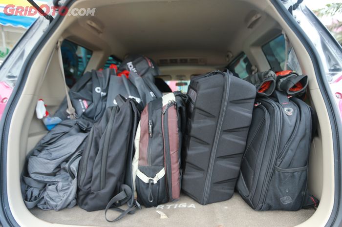 berikut 6 hal penting ketika membawa barang bawaan di mobil saat liburan