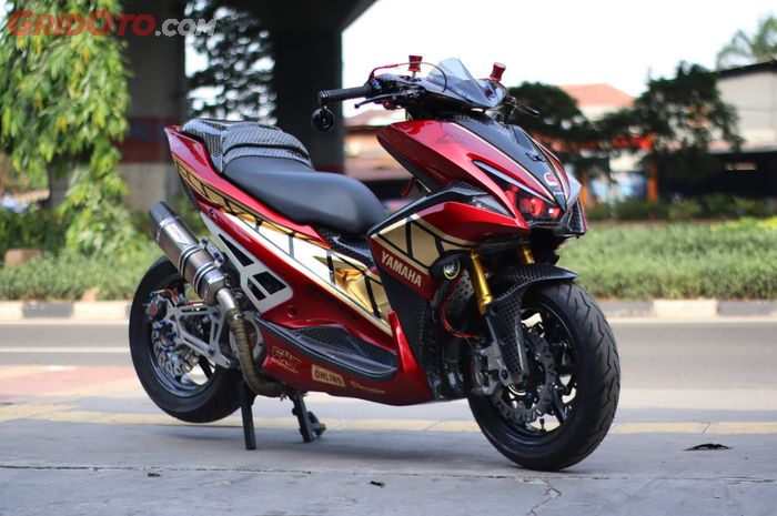 Modiifkasi Yamaha Aerox 155 tampil agresif beraura Yamaha R1M!