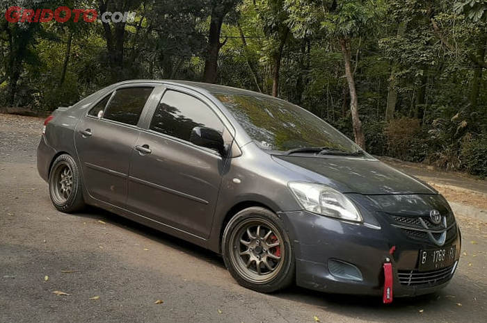 Toyota Vios ex taxi hobi lari, ubahan simpel bergaya racinglook daily.