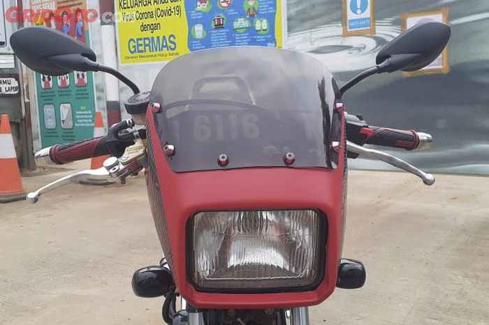 Batok lampu kotak khas Yamaha RX-Z