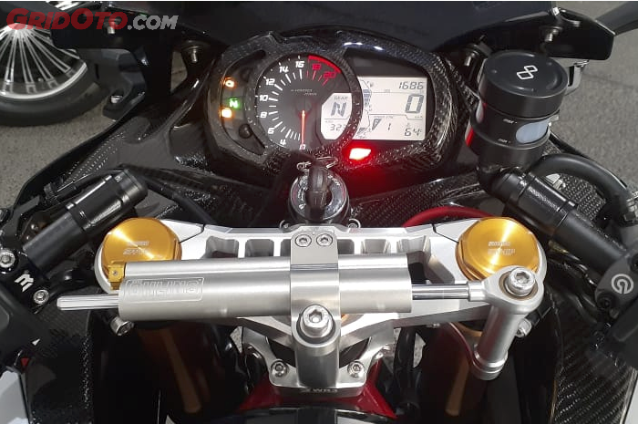 Ini solusi lampu Mil Kawasaki ZX-25R yang tiba-tiba hidup saat terkena hujan 