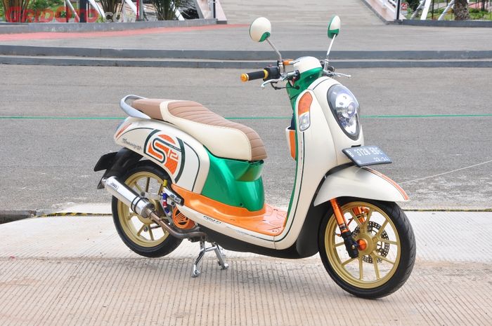 Honda Scoopy Jadi Ciamik Dikonsep Proper Matic Empunya Seorang Wanita Gridoto Com