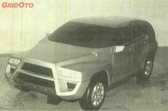 Prototipe Timor J8 atau Borneo yang emgnambil basis Lamborghini LM002.