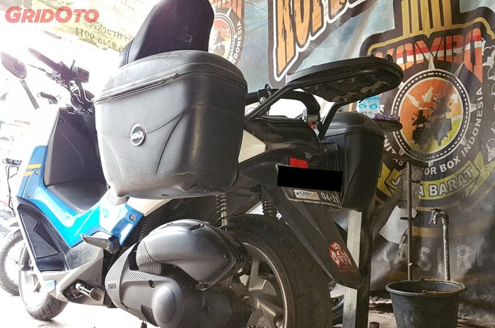 Penambahan box motor di Yamaha NMAX