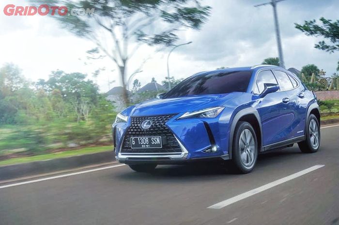 Lexus UX 300e mobil listrik pertama Lexus Indonesia