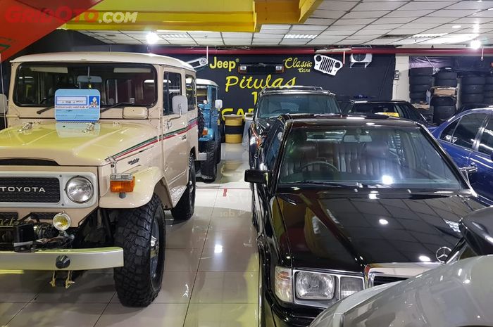 Showroom Mobil Bekas Pitulas 17 Garage di Bursa Mobil Bekas Mal Blok M, Jakarta Selatan