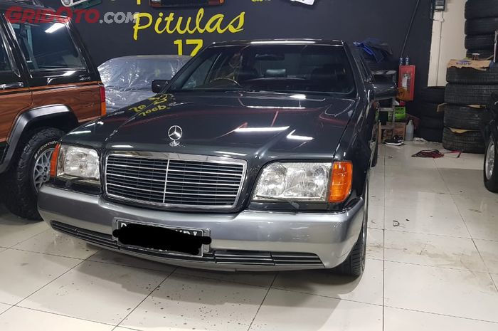 Mercedes-Benz 300 SEL W140 eks-KTT yang Dijual di Pitulas 17 Garage