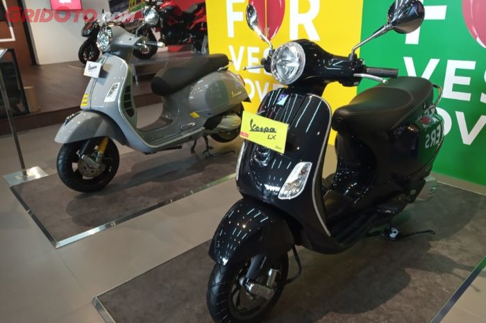 Vespa LX di dealer Piaggio, Cilandak, Jakarta Selatan