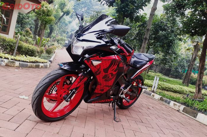  Modifikasi Honda CBR150 CBU, tampilan dibuat garang mesin berontak 275cc.  