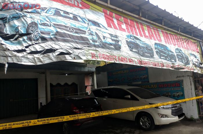Bukan hanya pemilik showroom mobil bekas, terduga teroris HH juga dikenal sebagai Juragan Ruko oleh warga Condet, Jakarta Timur.