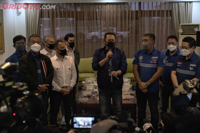 Dorna Sports dan FIM bertemu Bamsoet sebelum meninjau sirkuit Mandalika untuk MotoGP Indonesia, ini yang dibahas!