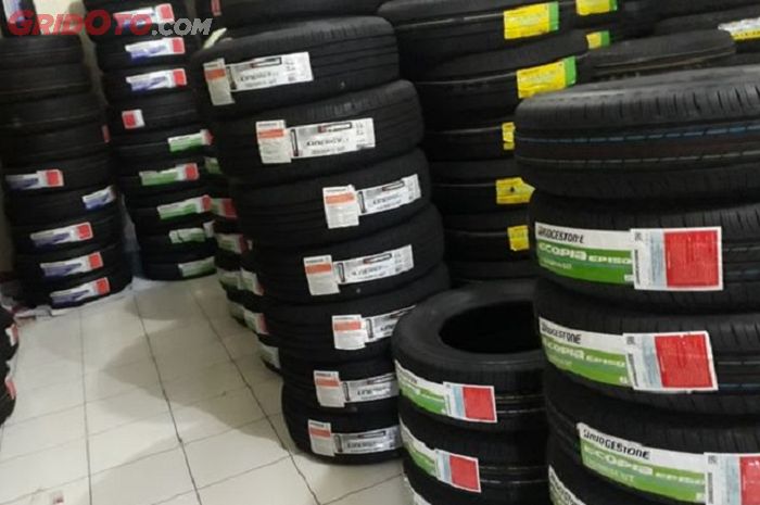 Harga Ban Mobil Bridgestone Dunlop Dan Achilles Per April 2021 Gridoto Com