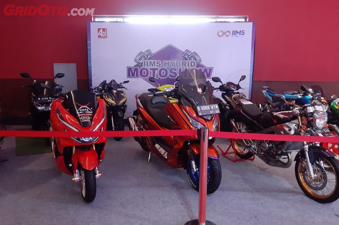 Total ada 20 motor dan peserta yang mengikuti kontes modifikasi IIMS Hybrid Motoshow
