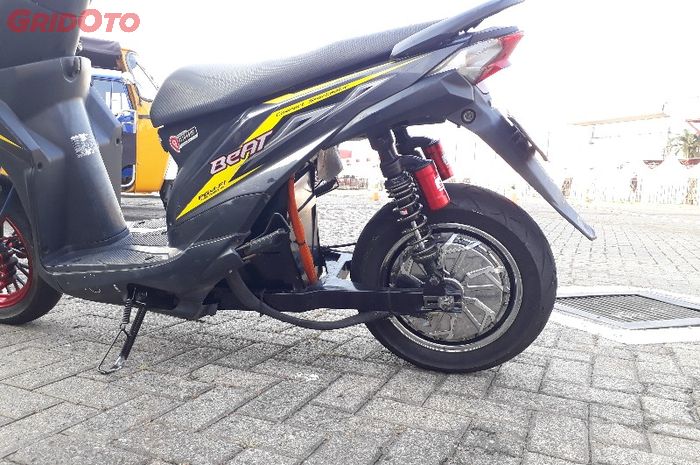 Konversi motor listrik Honda BeAT buatan Petrikbike. Akan diupayakan diberikan subsidi