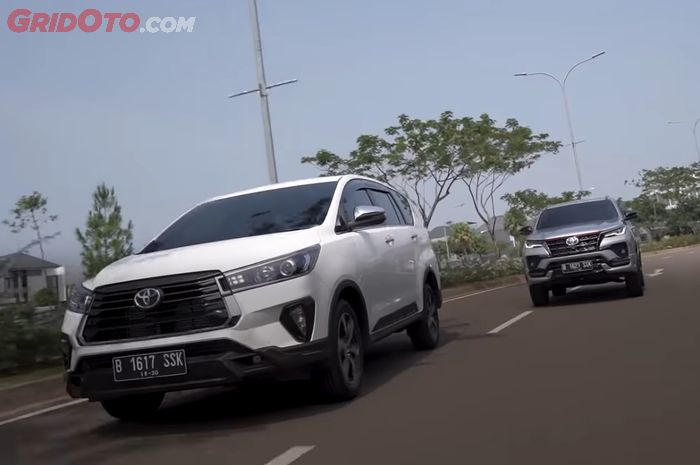 Toyota Kijang Innova dan Fortuner.