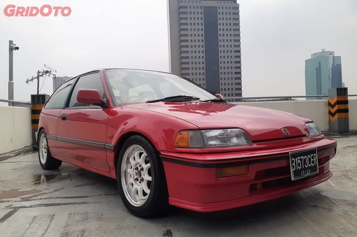 Main kaki-kaki bergaya meaty Honda Civic Nouva tampil makin menawan.