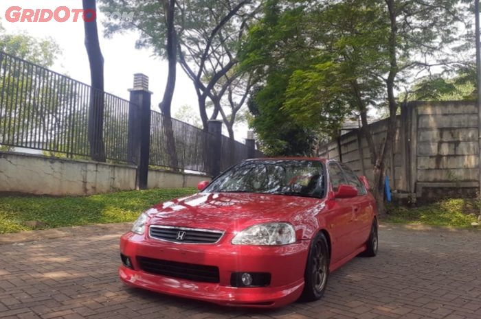 Oprek jeroan mesin Honda Civic Ferio buktikan tampilan racing.