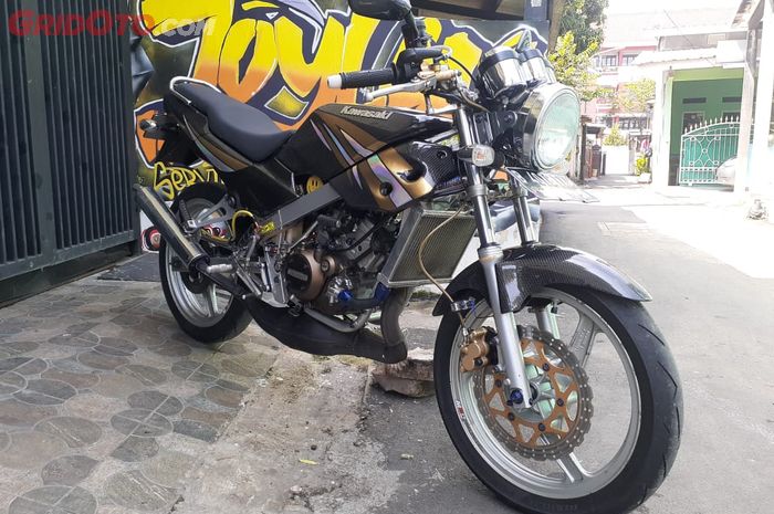 Gokil berlapis full karbon kevlar body Kawasaki Ninja R mewah menarik perhatian.