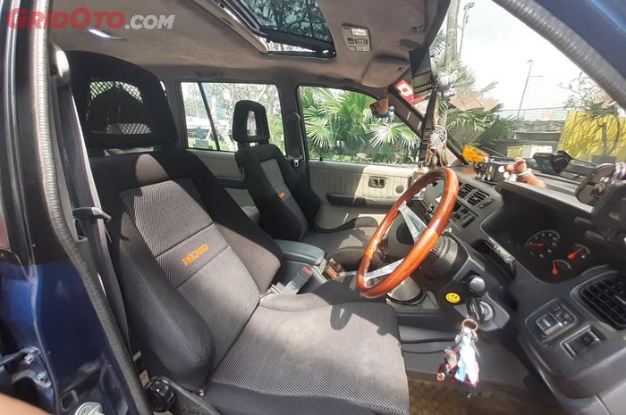 Interior Kijang Kapsul modifikasi milik bro Ondie